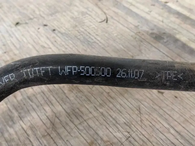 Топливная трубка  DISCOVERY 3 L319 2.7