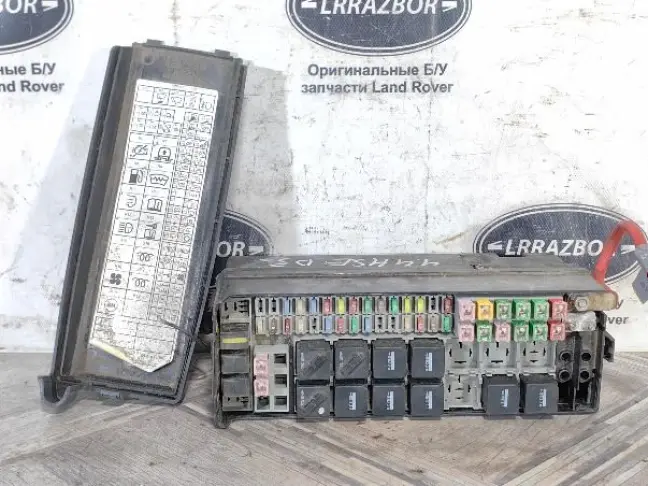 Блок предохранителей под капот DISCOVERY 3 L319