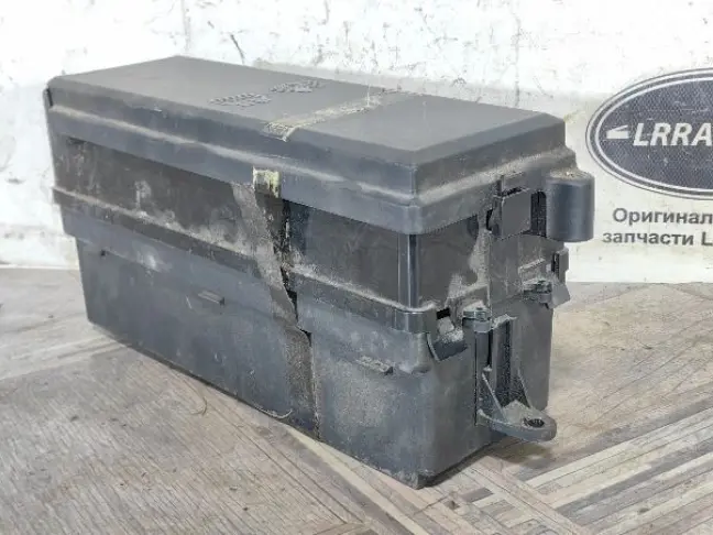 Блок предохранителей под капот DISCOVERY 3 L319