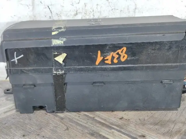 Блок предохранителей под капот DISCOVERY 3 L319