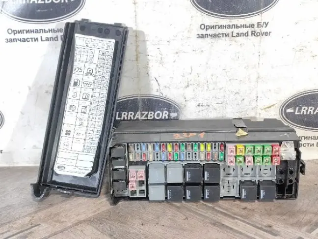 Блок предохранителей под капот DISCOVERY 3 L319