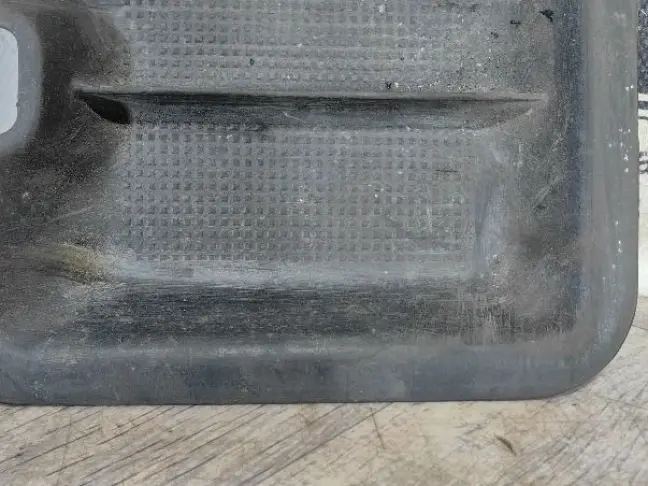 Вставка в подлокотник Land Rover Discovery 3 L319