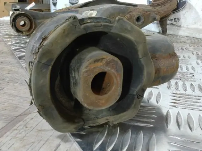 Рычаг передний нижний правый DISCOVERY 3/4 L319