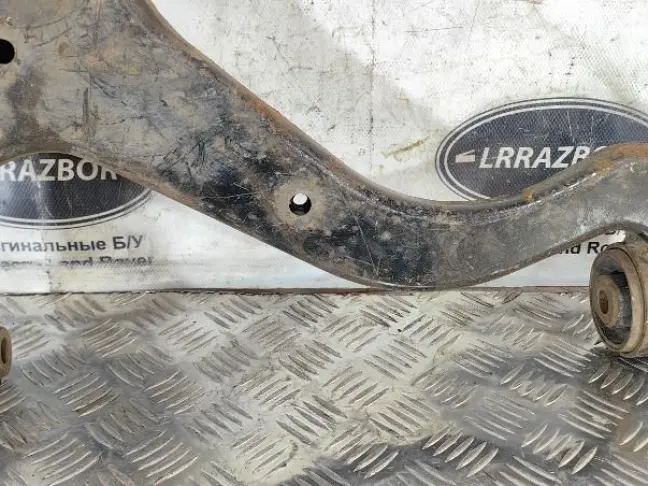 Рычаг передний нижний левый DISCOVERY 3/4 L319