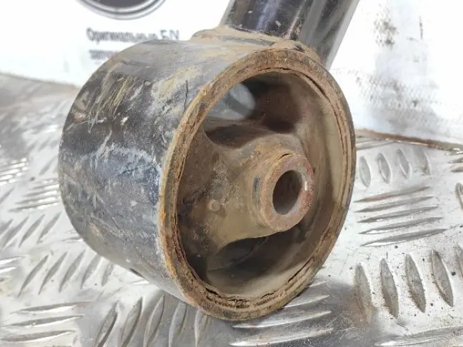 Рычаг задний верхний правый DISCOVERY 3 L319 05-14