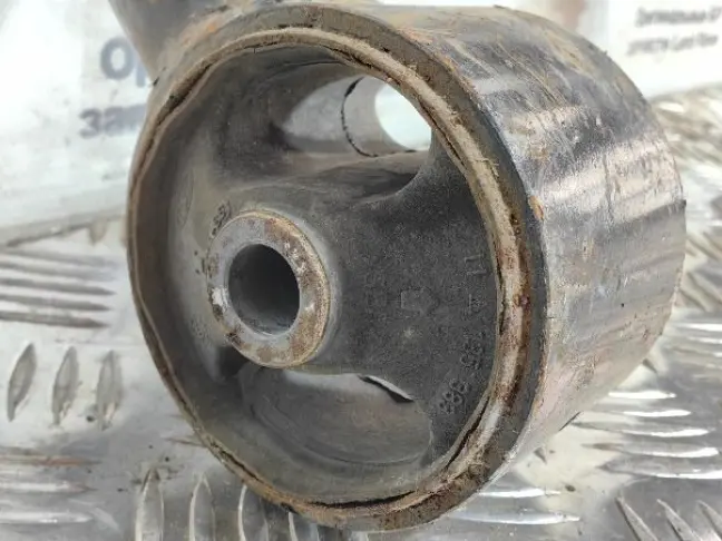 Рычаг задний верхний правый DISCOVERY 3 L319 05-14