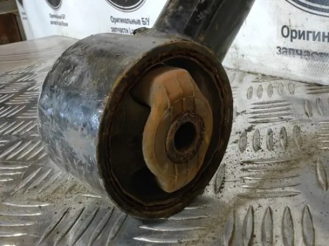 Рычаг задний верхний правый DISCOVERY 3 L319 05-14