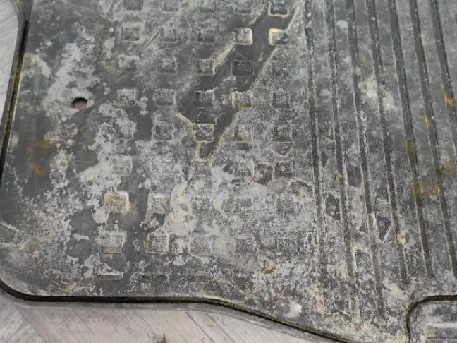 Коврик передний правый оригинал DISCOVERY 3/4 L319