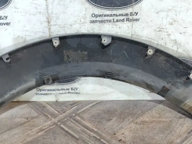 Молдинг заднего крыла правого DISCOVERY 3 L319