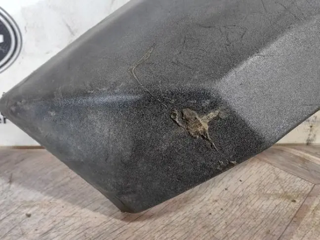 Молдинг заднего крыла правого DISCOVERY 3 L319