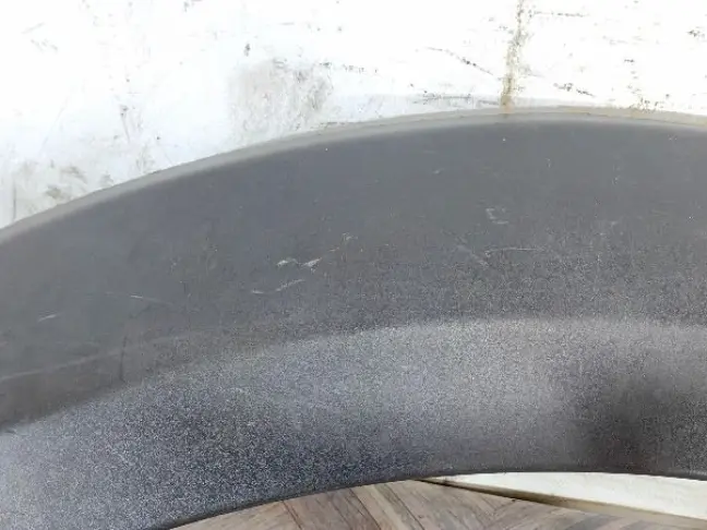 Молдинг заднего крыла правого DISCOVERY 3 L319