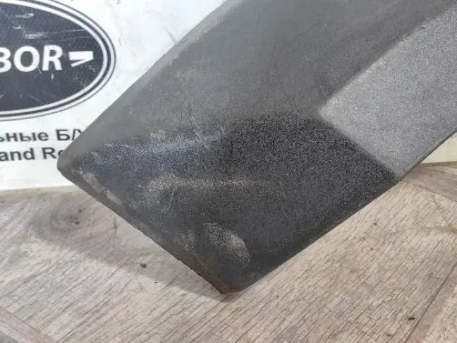 Молдинг заднего крыла правого DISCOVERY 3 L319