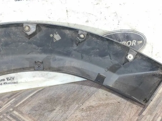 Молдинг заднего крыла правого DISCOVERY 3 L319