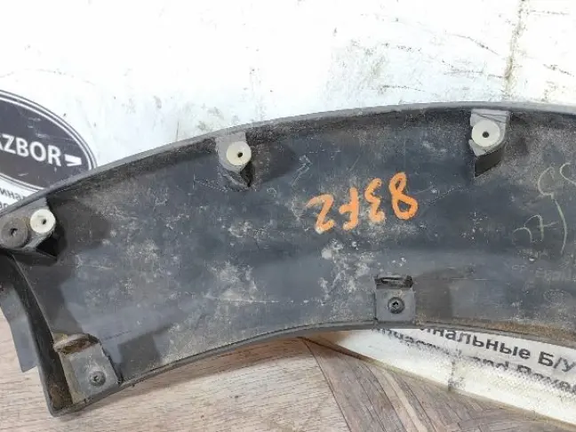 Молдинг заднего крыла правого DISCOVERY 3 L319
