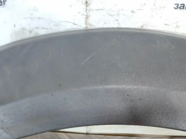 Молдинг заднего крыла правого DISCOVERY 3 L319