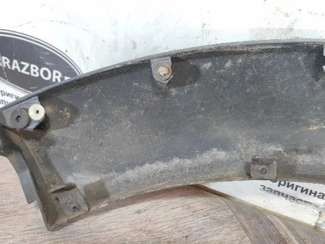 Молдинг заднего крыла правого DISCOVERY 3 L319