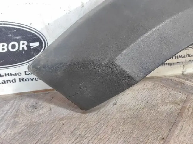Молдинг заднего крыла правого DISCOVERY 3 L319