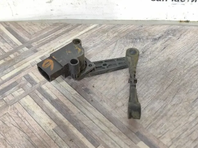 Датчик кузова передний DISCOVERY 4 L319 3.0