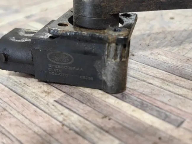 Датчик кузова передний DISCOVERY 4 L319 3.0