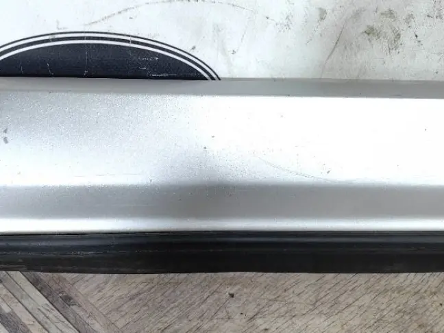 Молдинг передней правой двери DISCOVERY 3 L319