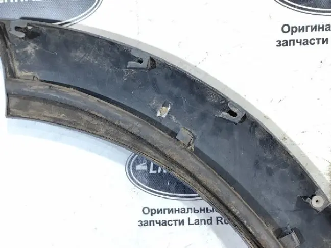 Молдинг двери задней левой DISCOVERY 3 L319 05-09