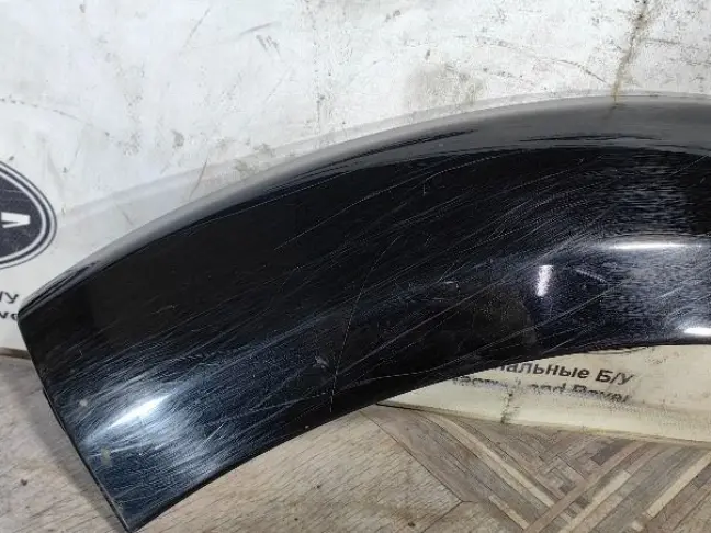 Молдинг заднего крыла левого DISCOVERY 3 L319