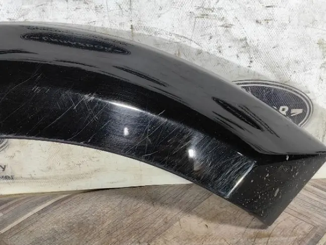 Молдинг заднего крыла левого DISCOVERY 3 L319