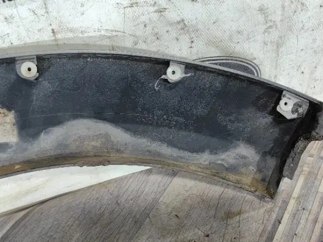 Молдинг заднего крыла левого DISCOVERY 4 L319