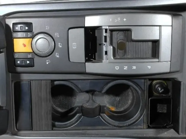 Консоль холодильник Range Rover Sport L320