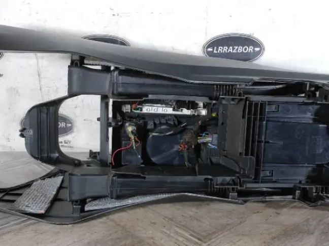Консоль холодильник Range Rover Sport L320