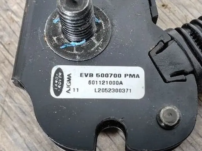 Преднатяжитель ремня безопасности DISCOVERY 3 L319