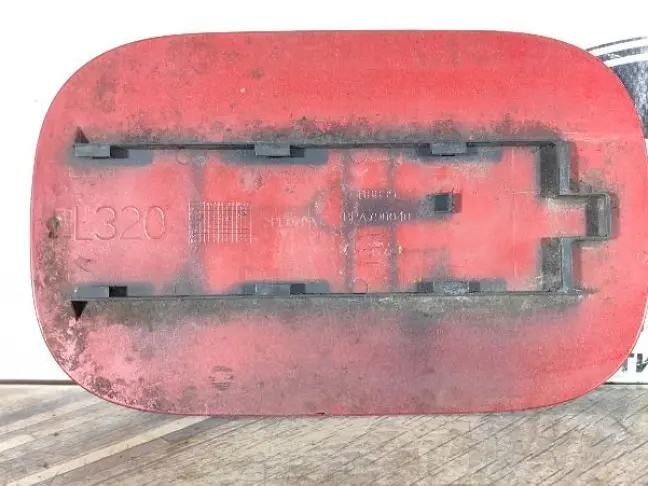 Крышка лючка Range Rover Sport L320 2005-2013