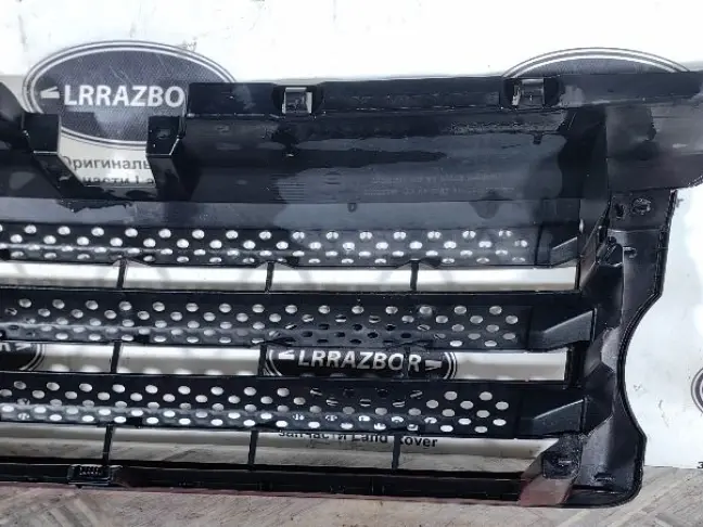 Решетка радиатора Range Rover Sport L320