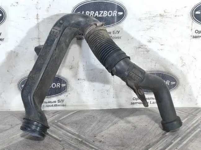 Патрубок воздушный левый Range Rover 3 L322 3.6