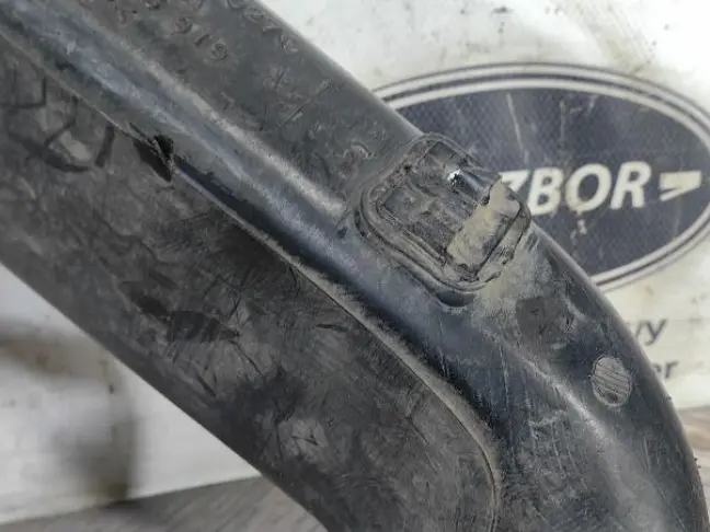 Патрубок воздушный левый Range Rover 3 L322 3.6