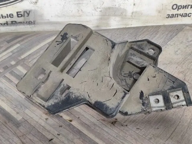 Кронштейн бампера левый Range Rover L322 02-05