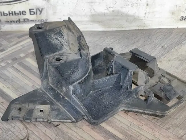 Кронштейн бампера левый Range Rover L322 02-05