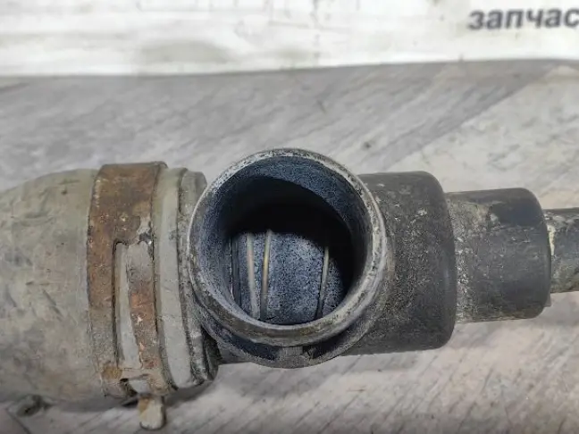 Патрубок системы охлаждения Range Rover L322 05-09