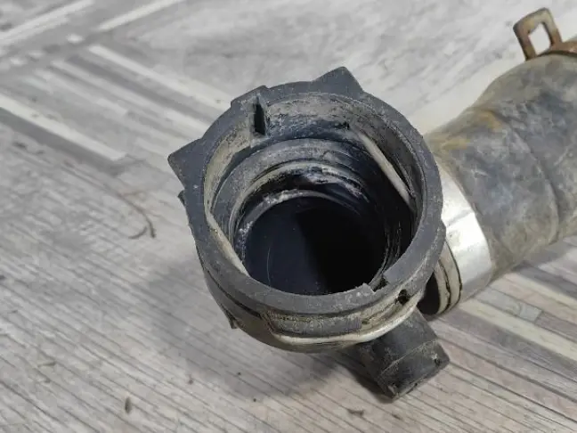 Патрубок системы охлаждения Range Rover L322 05-09