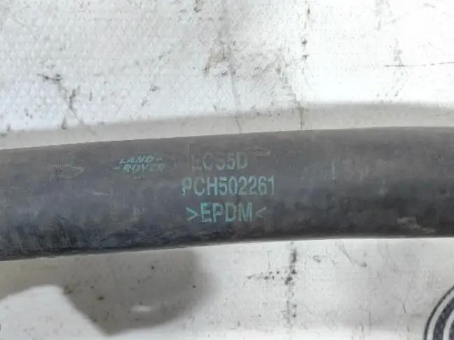 Патрубок охлаждения Range Rover 3 L322 3.6