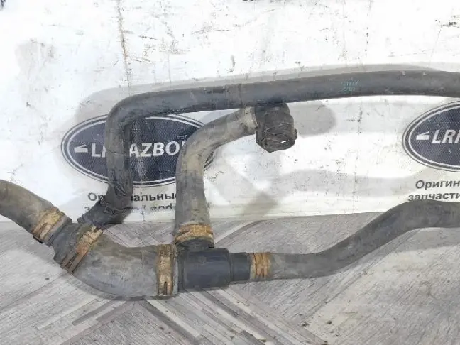 Патрубок охлаждения Range Rover 3 L322 3.6
