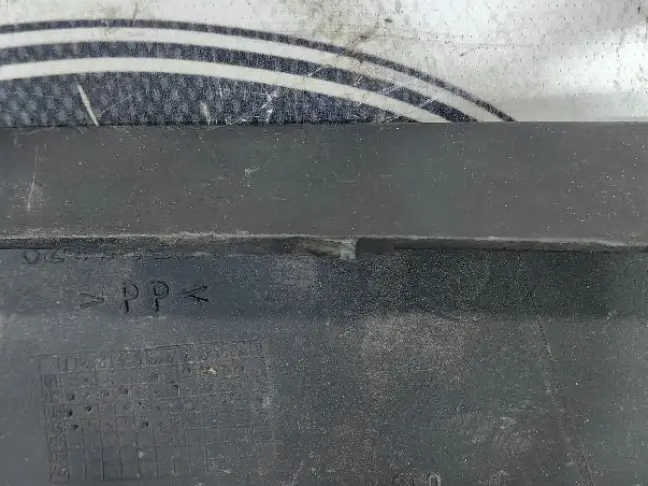 Ресничка бампера правая Range Rover L322 02-05