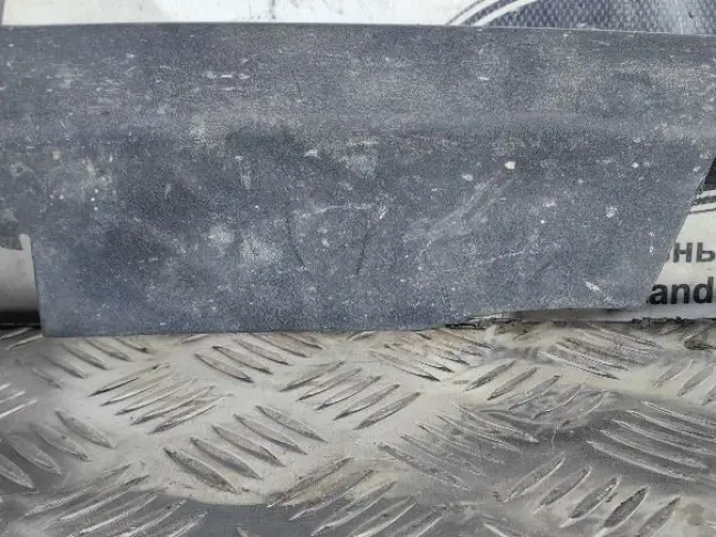 Ресничка бампера правая Range Rover L322 02-05