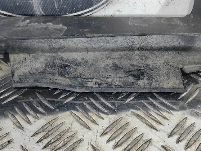 Ресничка бампера правая Range Rover L322 02-05