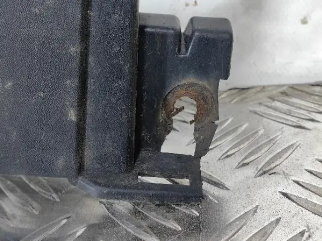 Ресничка бампера правая Range Rover L322 02-05