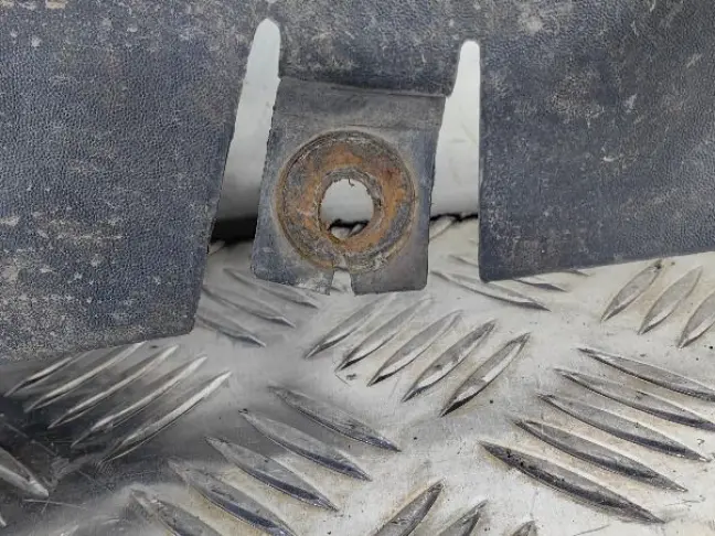 Ресничка бампера правая Range Rover L322 02-05