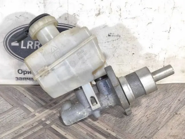 Главный тормозной цилиндр  Range Rover L322 09-12