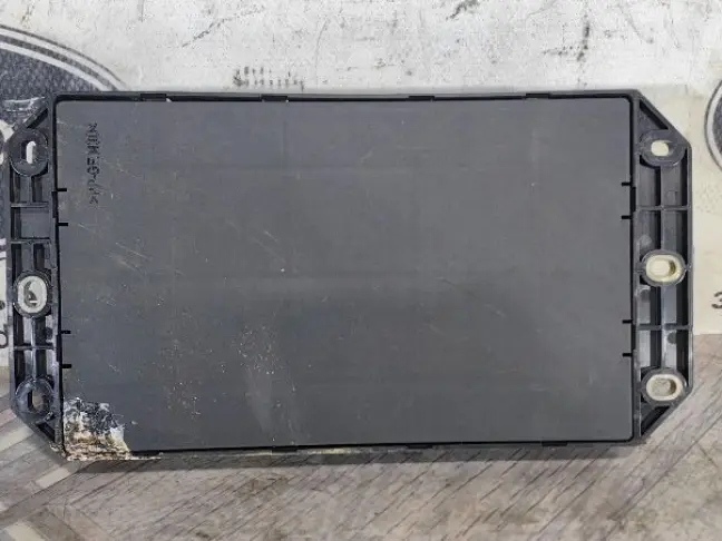 Блок предохранителей в багажнике Range Rover L322