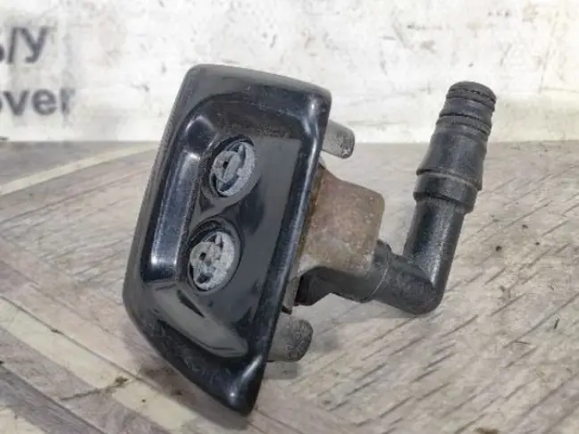 Форсунка фароомывателя левая Range Rover L322