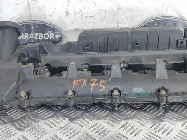 Клапанная крышка левая Range Rover L322 L320 5.0SC